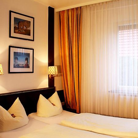 Hotel-Landgasthof Gruener Baum - Dittigheim Tauberbischofsheim Esterno foto