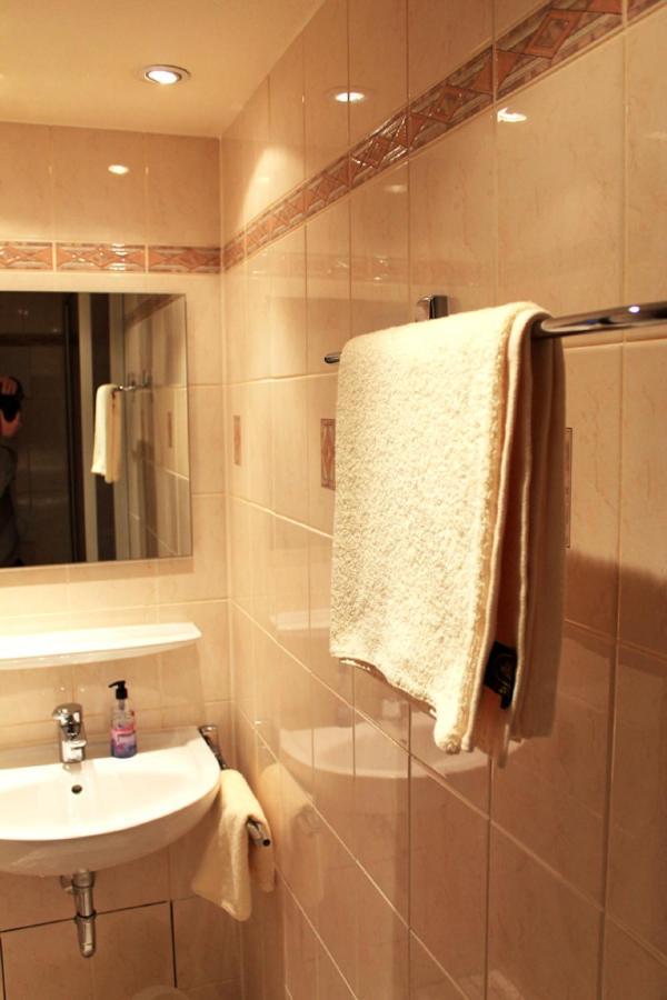 Hotel-Landgasthof Gruener Baum - Dittigheim Tauberbischofsheim Esterno foto