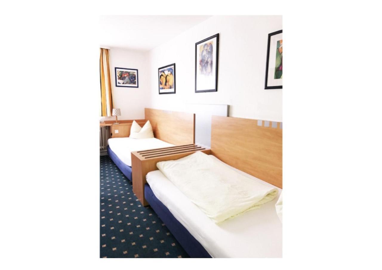 Hotel-Landgasthof Gruener Baum - Dittigheim Tauberbischofsheim Esterno foto