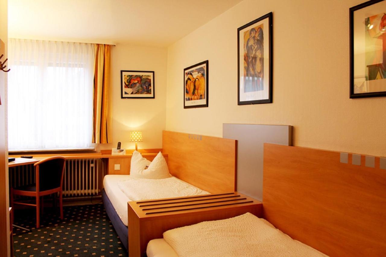 Hotel-Landgasthof Gruener Baum - Dittigheim Tauberbischofsheim Esterno foto