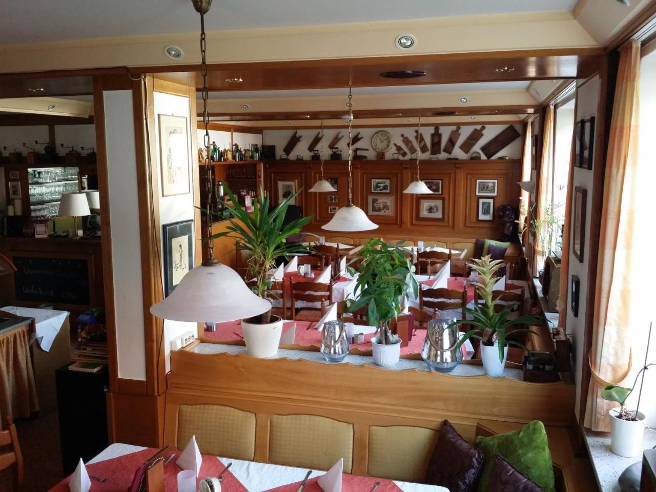 Hotel-Landgasthof Gruener Baum - Dittigheim Tauberbischofsheim Esterno foto
